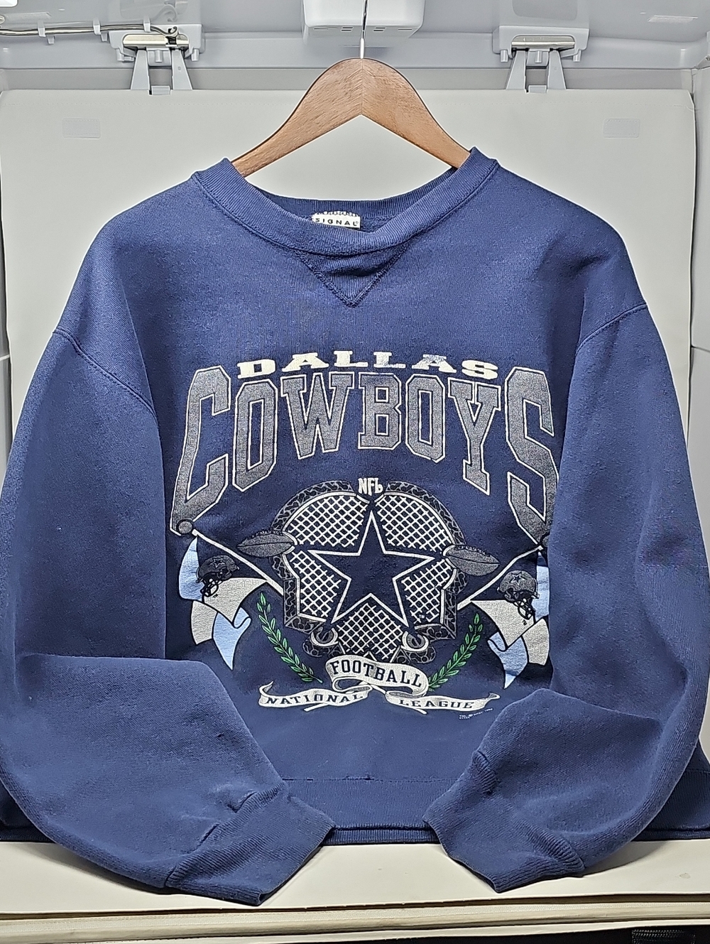 Vintage 1992 NFL Dallas Cowboys Navy Crewneck Sweatshirt with Team Crest